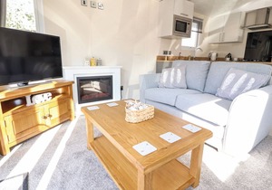 HAWTHORN LODGE, family friendly in South Lakeland Leisure Village