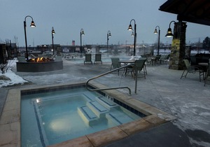 Heated Pool & Hot Tub + Free Breakfast Buffet. Great Location! Close to Jordan Landing
