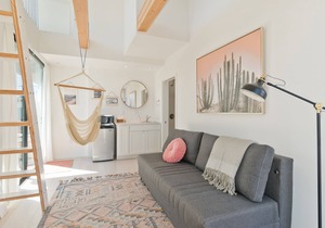 Heavily Discounted & Thoroughly Clean @ the Beach