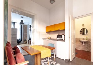 Hedonist Lodge 1