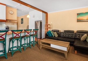⭐️Henley Beach Haven⭐️ Sleeps 6, WiFi, Netflix, Parking