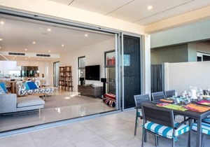 HENLEY ON THE BEACH is prime luxury beachfront