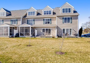 Heritage Village Townhomes -18833 Bethpage Drive