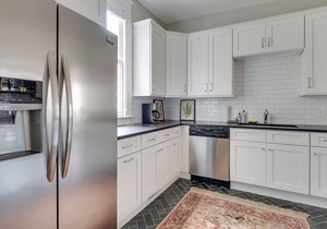 Historic 2 bedroom condo in Savannah's Starland District.