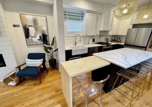 History meets Modern ~ Downtown Charleston