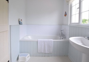 HOIST COTTAGE, WALBERSWICK, family friendly in Walberswick