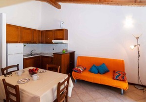 Holiday apartment with garden