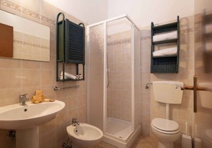 Holiday apartment with garden