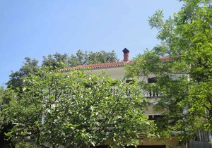 Holiday apartment with air conditioning and terrace with sea view