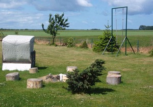 Holiday apartment with large garden and campfire place