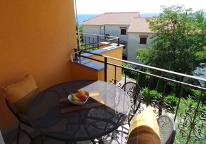 Holiday apartment with sea view