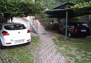 Holiday apartment with air conditioning