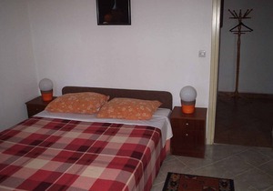 Holiday apartment with air conditioning and barbecue