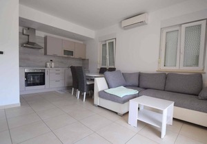 Holiday apartment with balcony and wifi