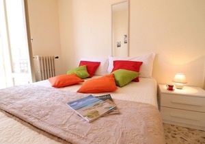 Holiday Apartment with Wi-Fi, Air Conditioning and Balcony; Parking available; Pets allowed