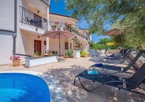 Holiday apartment with sea view