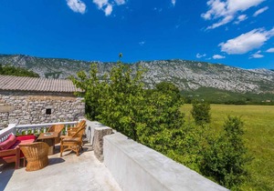 Holiday home in Drivenik 39097