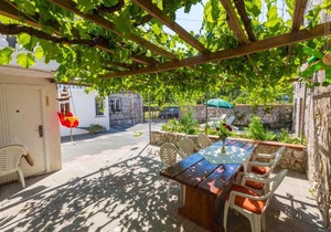 Holiday home in Drivenik 39097