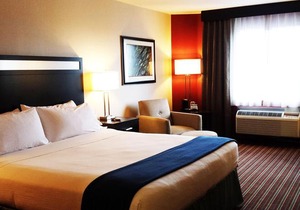 Holiday Inn Express Bakersfield