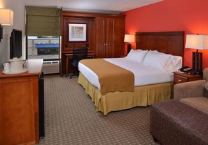 Holiday Inn Express Crestwood
