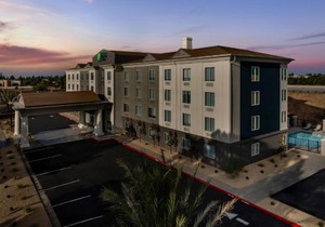 Holiday Inn Express Fresno River Park Highway 41 by IHG