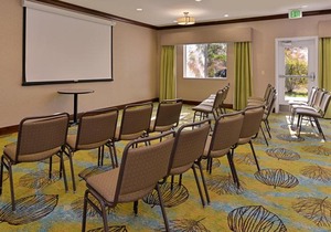 Holiday Inn Express Fresno River Park Highway 41