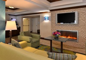 Holiday Inn Express Fresno River Park Highway 41