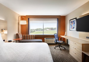 Holiday Inn Express & Suites Columbus - Worthington, an Ihg Hotel