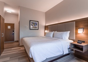 Holiday Inn Express & Suites Columbus - Worthington, an Ihg Hotel