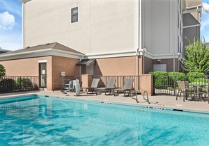 Holiday Inn Express & Suites Byron, an IHG Hotel