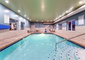 Holiday Inn Express & Suites Columbus - Worthington