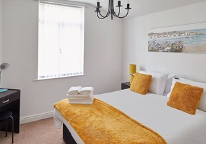 Host & Stay | Diamond Three