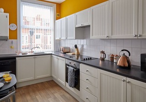 Host & Stay | Diamond Three