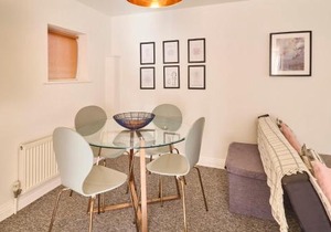 Host & Stay - King's Corner