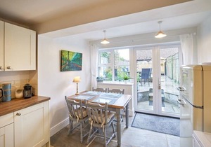 Host & Stay | Willow Cottage