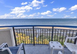 Hosteeva Boardwalk Ocean-front Condo
