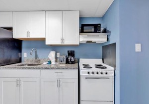 Hosteeva Boardwalk Ocean-front Condo