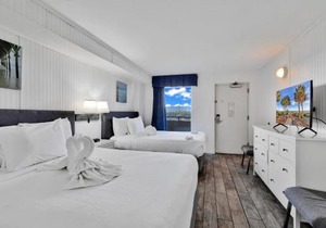 Hosteeva Boardwalk Ocean-front Condo