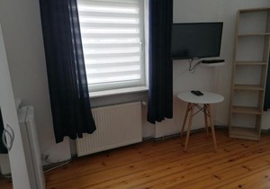 Hostel Tulip - Pokój 5 ze wspólną łazienką i kuchnią