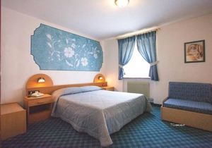 Hotel ∙ Hotel Milano - INCL. LIFT PASS Double room/2 addl. beds, shower/wc, BB