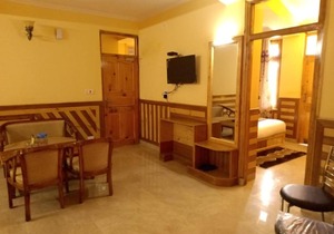 Hotel Monal Residency