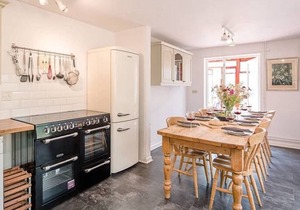 House ∙ 4 bedrooms ∙ 14 guests