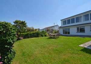 House ∙ 4 bedrooms ∙ 6 guests