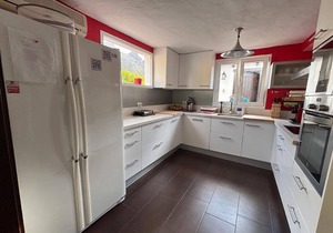 House with heated swimming pool, mountain and sea view