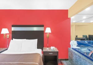 Howard Johnson by Wyndham North Bergen