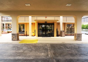 Howard Johnson by Wyndham Greensboro Near the Coliseum