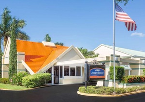 Howard Johnson by Wyndham Vero Beach Downtown