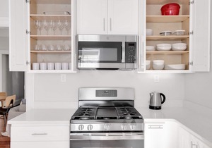 Huge 2b in desirable & quiet area. Near grocery and T-stop by Blueground