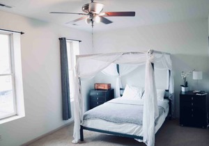 Huge Downtown Apartment with Free Parking