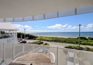 Huge Two Level Beachfront Apartment